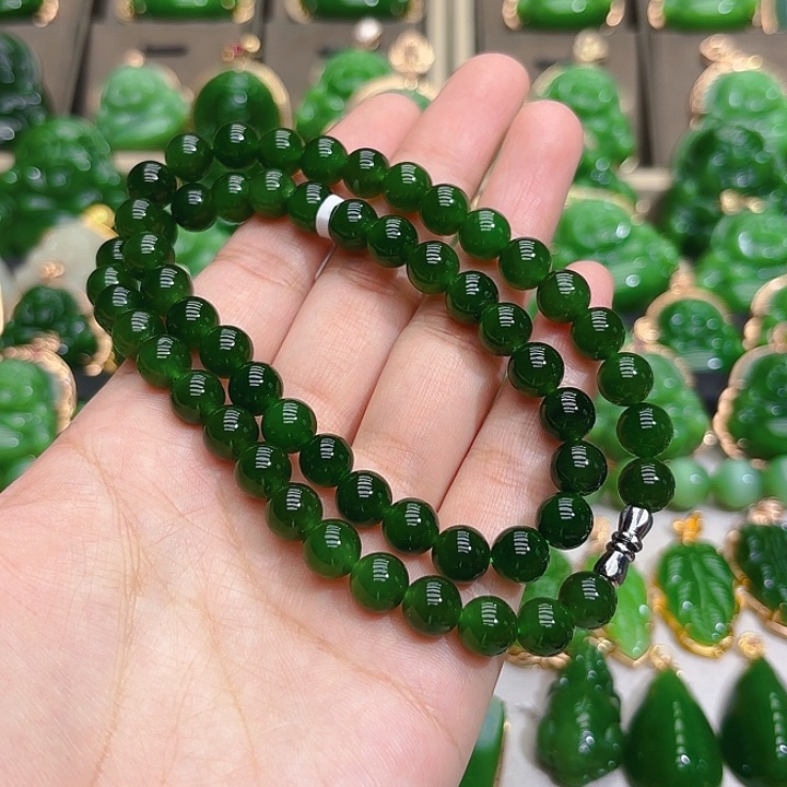 和田玉（碧玉）项链未镶嵌卡八菠菜绿项链