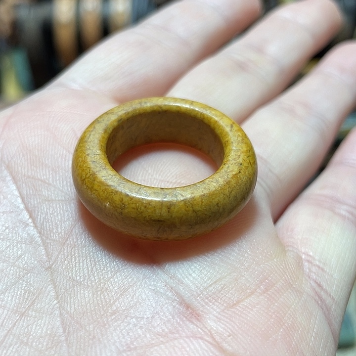 岫岩河磨玉（透闪石质玉）挂件未镶嵌垚*