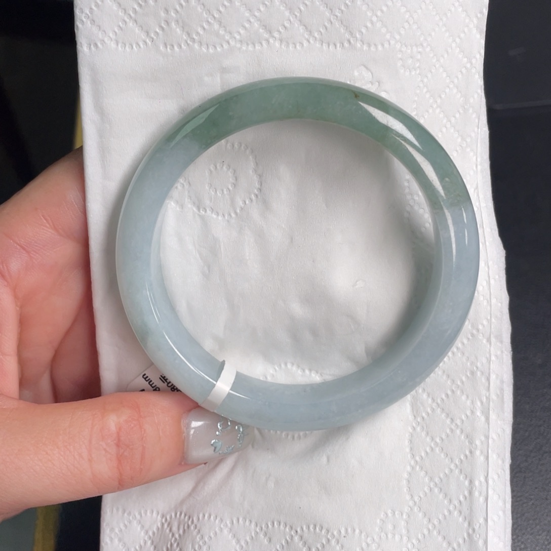 翡翠未镶嵌手镯086