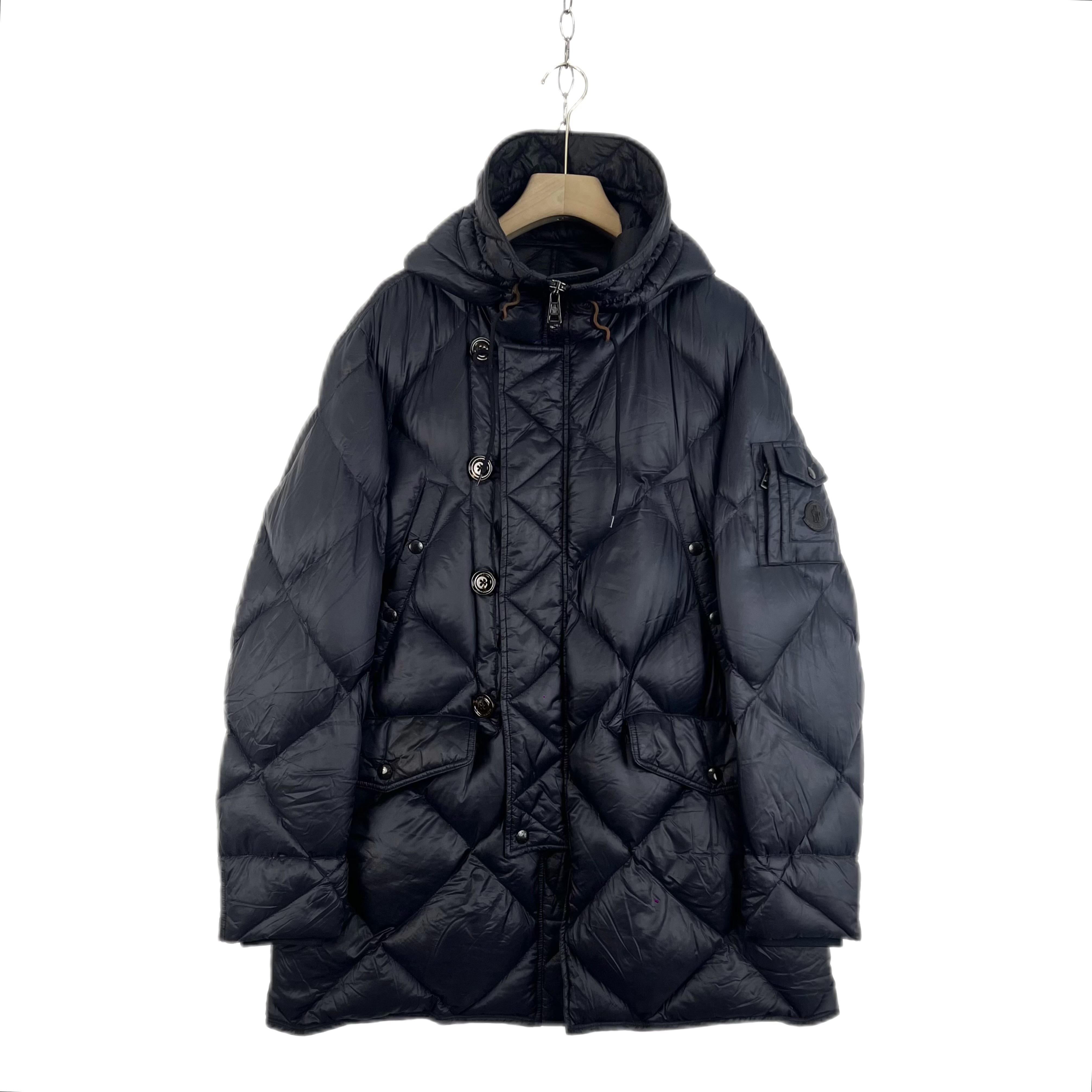 95新 MONCLER 4码/黑色菱格中长款连帽羽绒服/08570