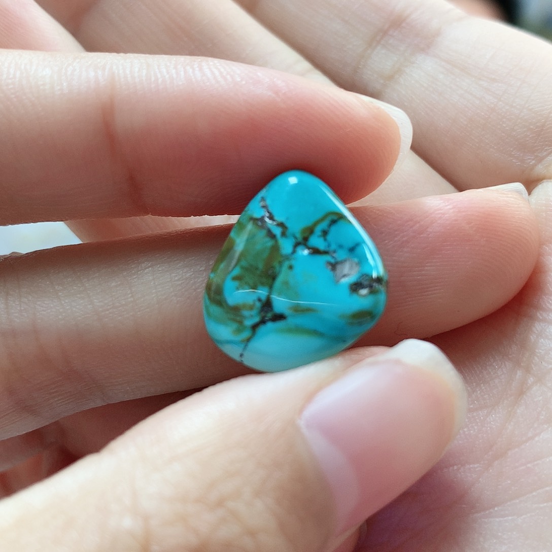 未镶嵌绿松石珠宝奇石