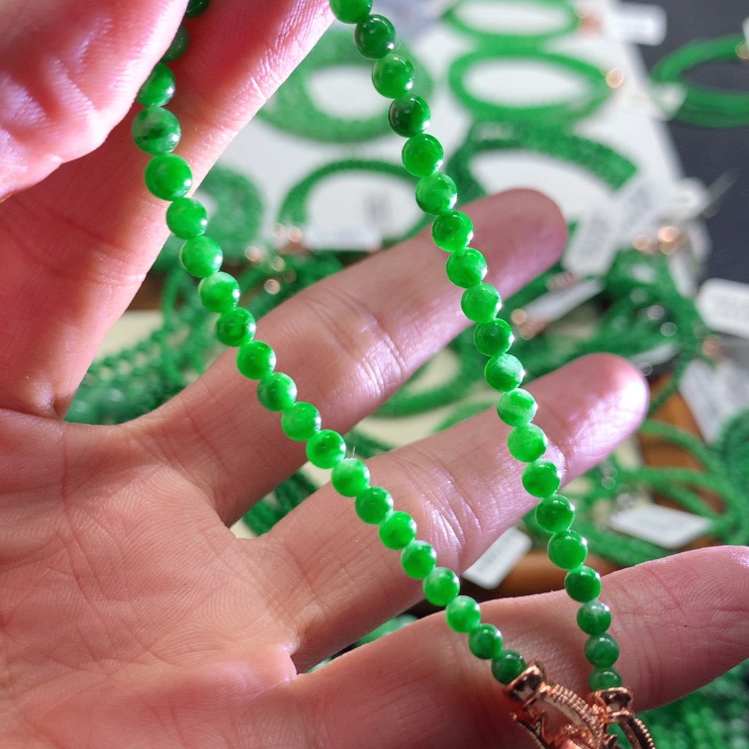 翡翠未镶嵌手链翡翠