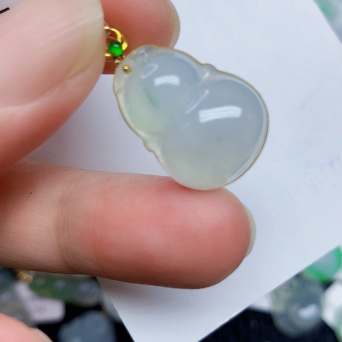 翡翠18K金镶嵌颈饰3567788