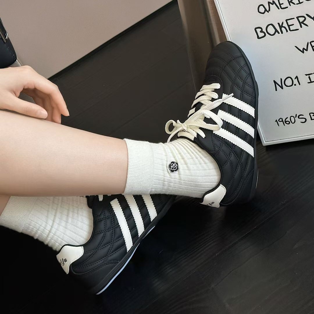 551-116    新款轻便舒适休闲百搭德训鞋女