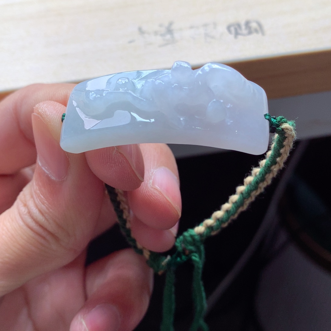 翡翠颈饰未镶嵌吊坠