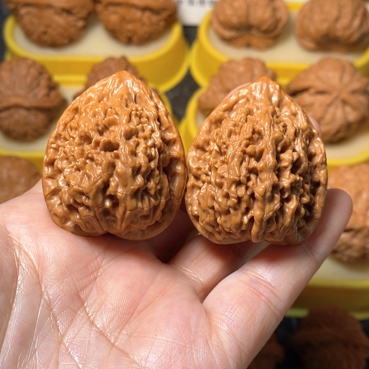 文玩核桃把件蚂蚁王 35 高42