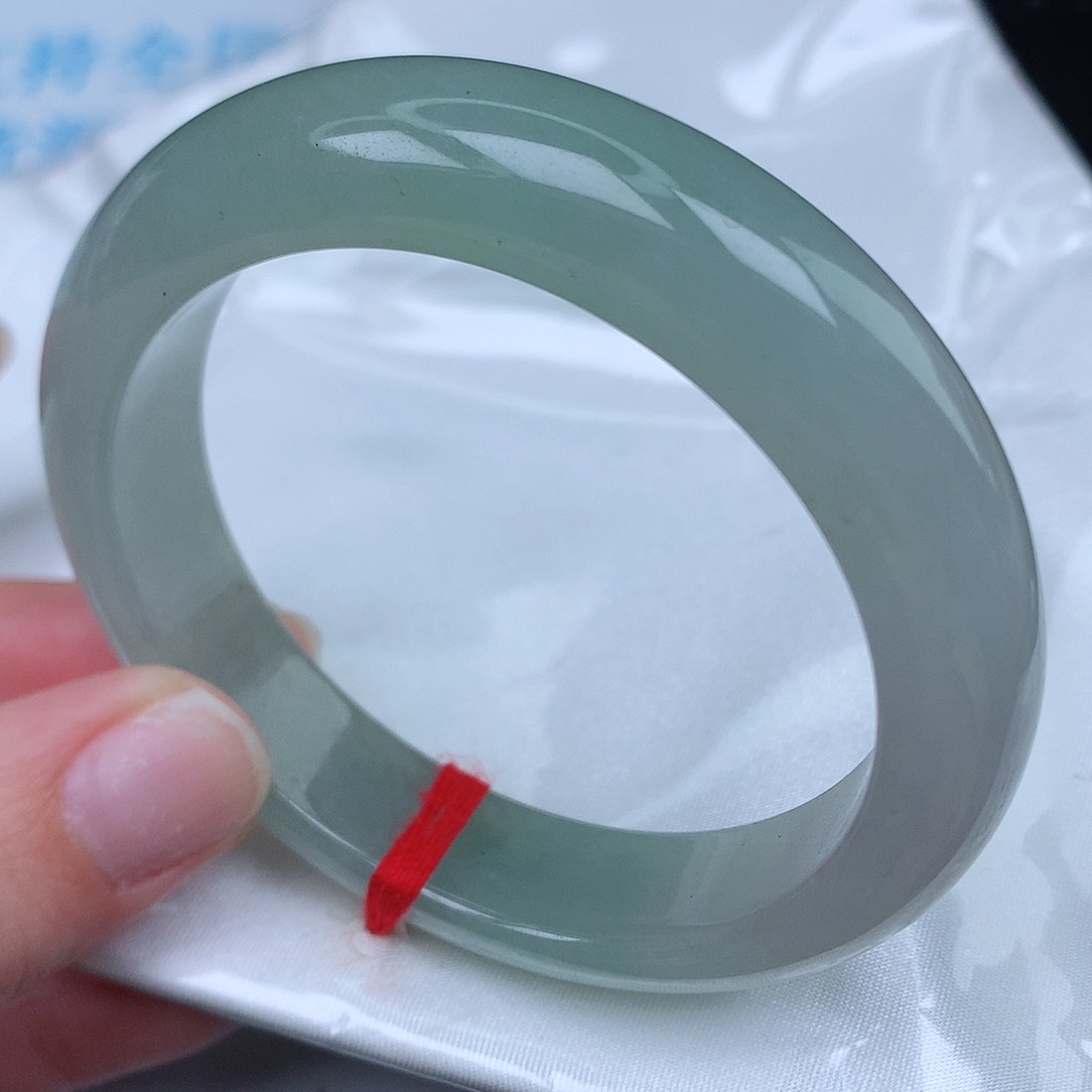 翡翠手镯未镶嵌天然