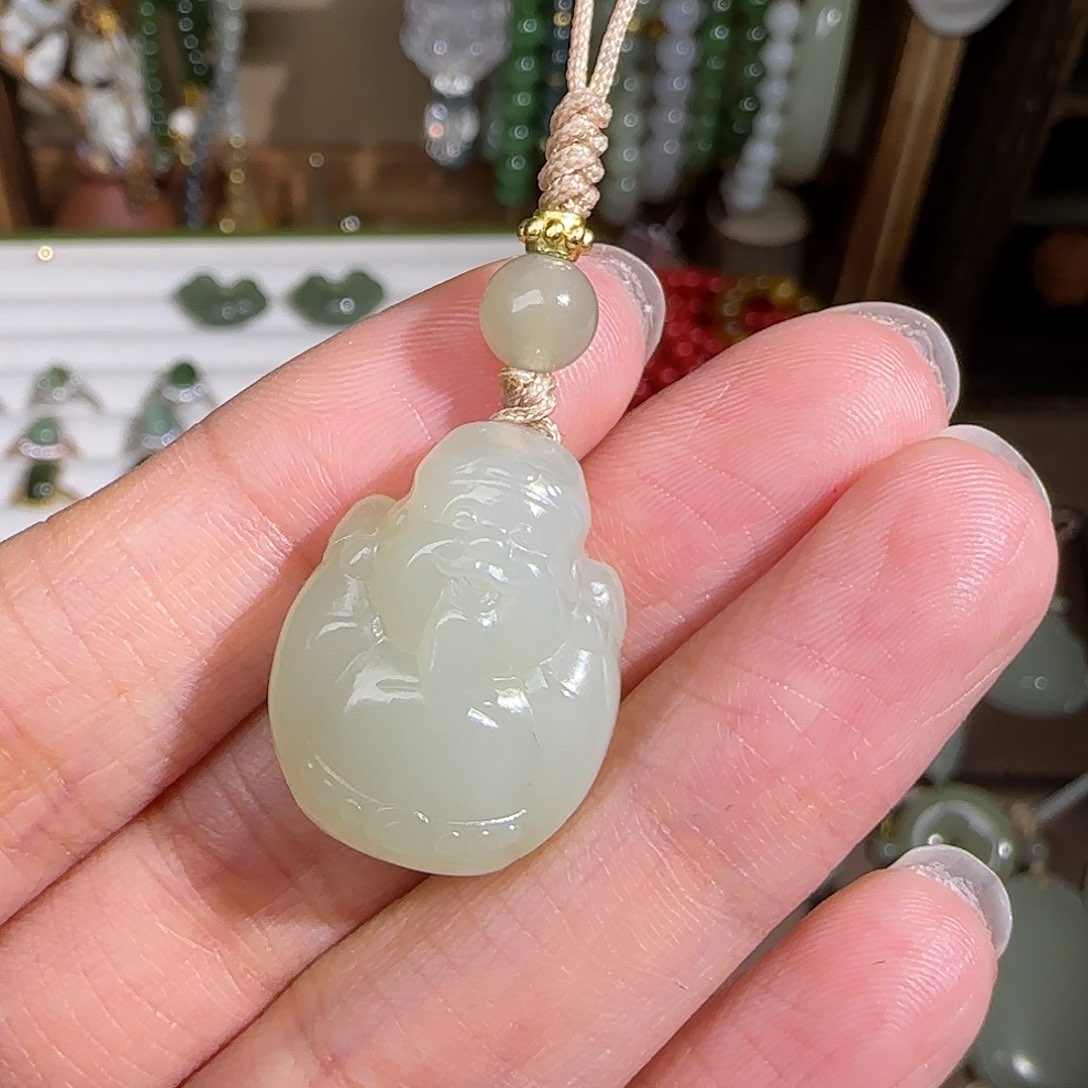 和田玉颈饰未镶嵌