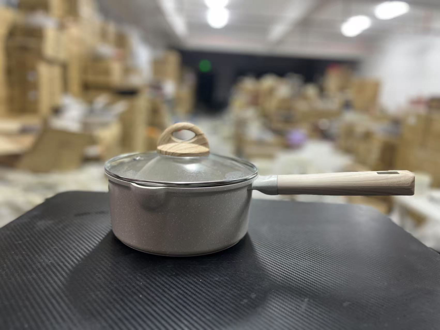 BLN  20CM  麦饭石奶锅  微瑕介意勿拍