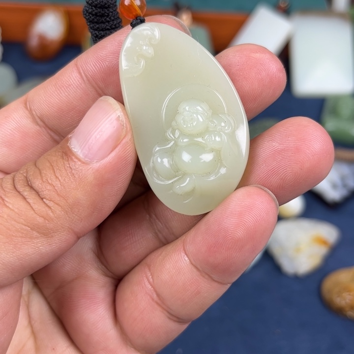 和田玉颈饰未镶嵌