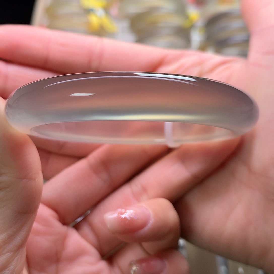 手镯玛瑙/玉髓未镶嵌A****哥5657毕业，捡漏