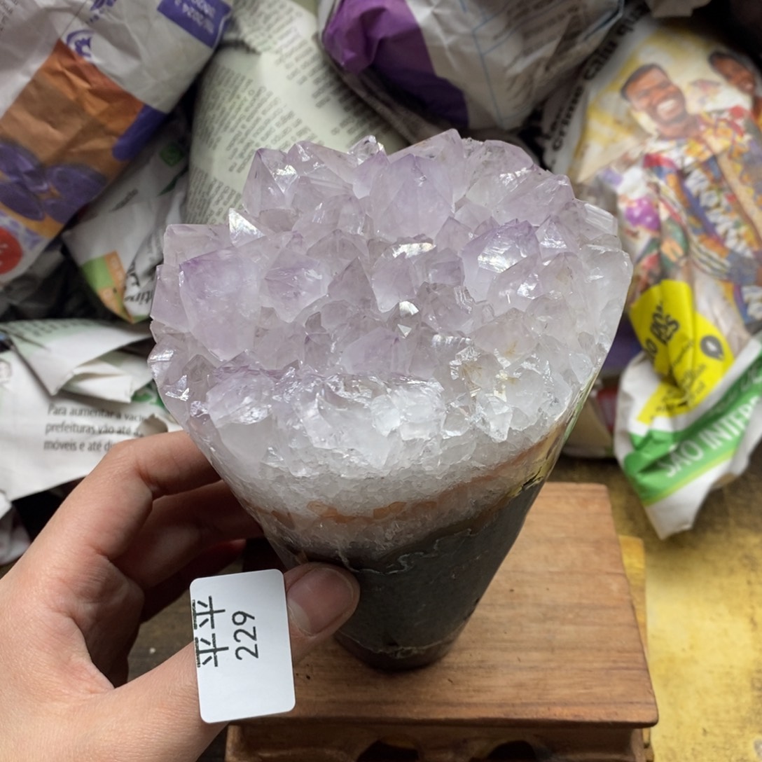 紫晶乌拉圭未镶嵌