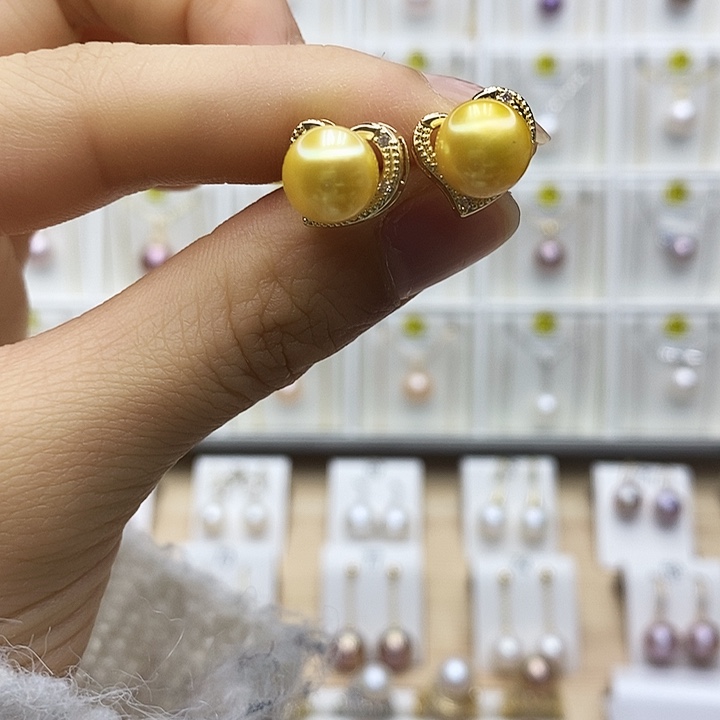 淡水珍珠颈饰合金