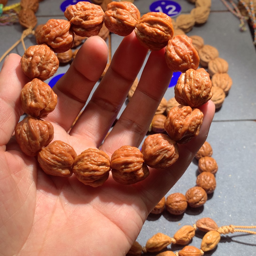 文玩核桃吊坠蛤蟆头