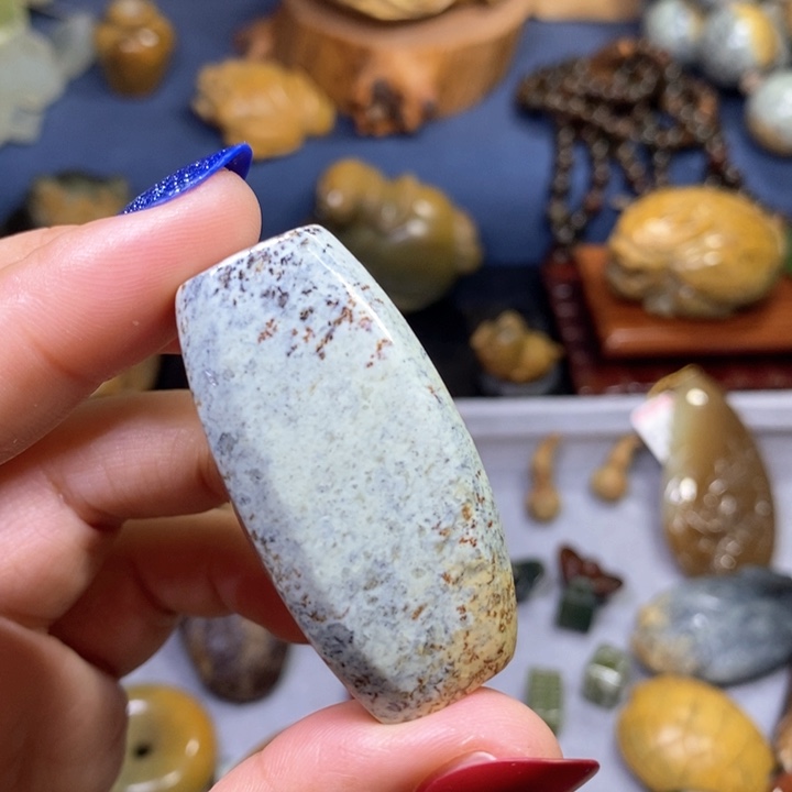 岫岩河磨玉（透闪石质玉）手工勒子V孔未镶嵌
