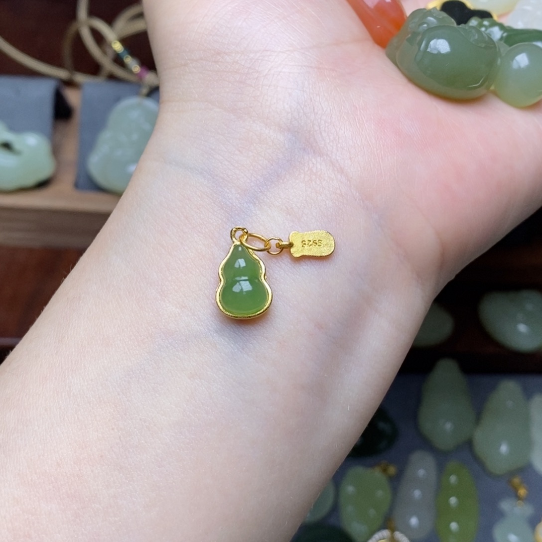 和田玉银S925镶嵌颈饰