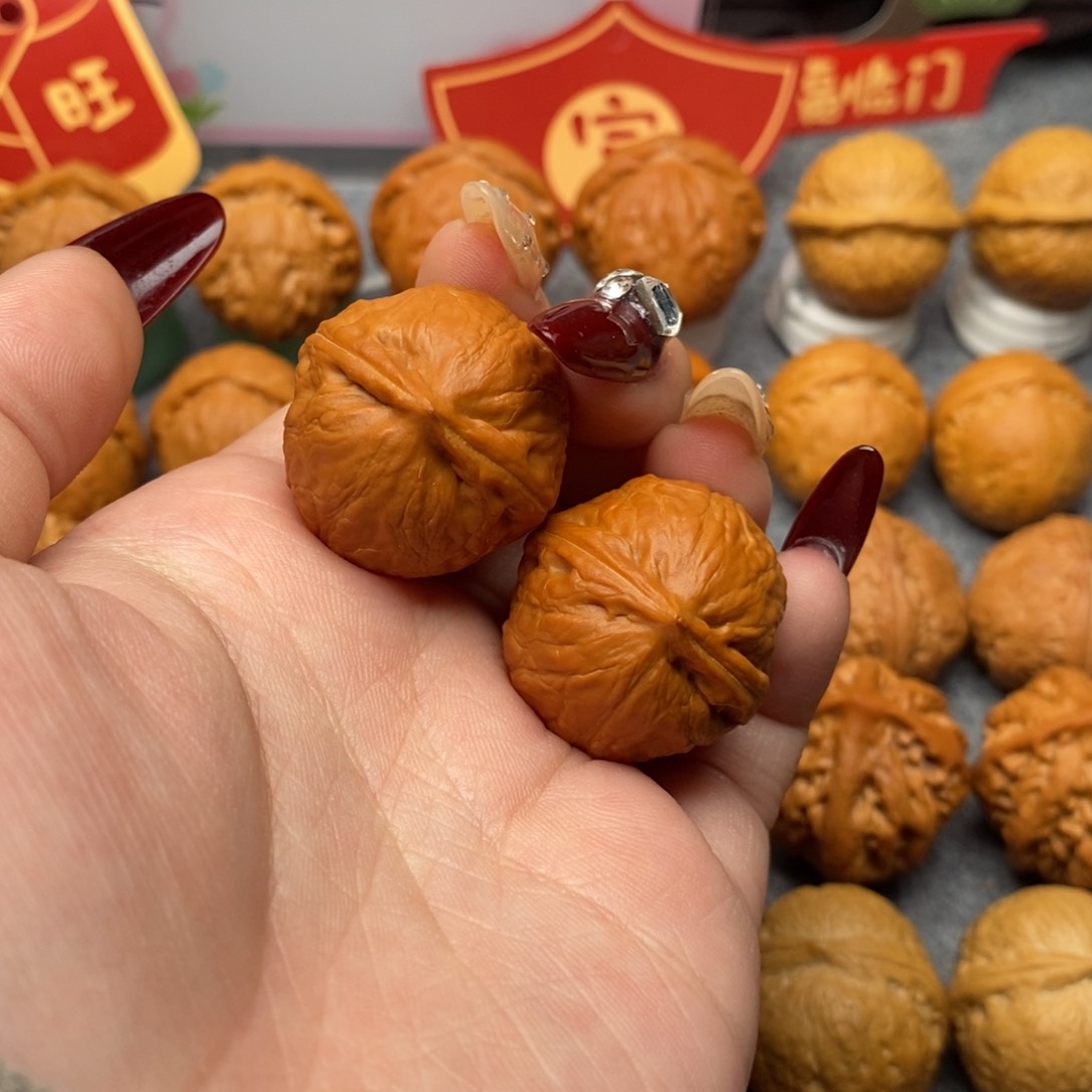 文玩核桃把件龙珠