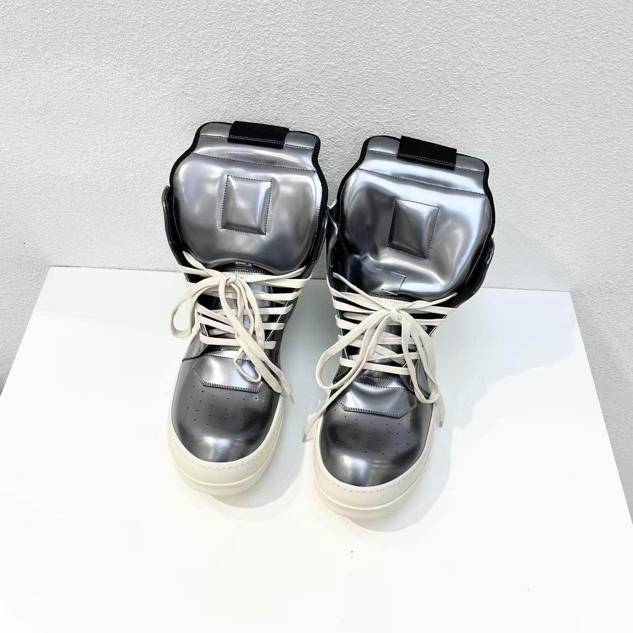 未使用 RICKOWENS 镜面倒三角绝版银色高帮鞋41.5码1025