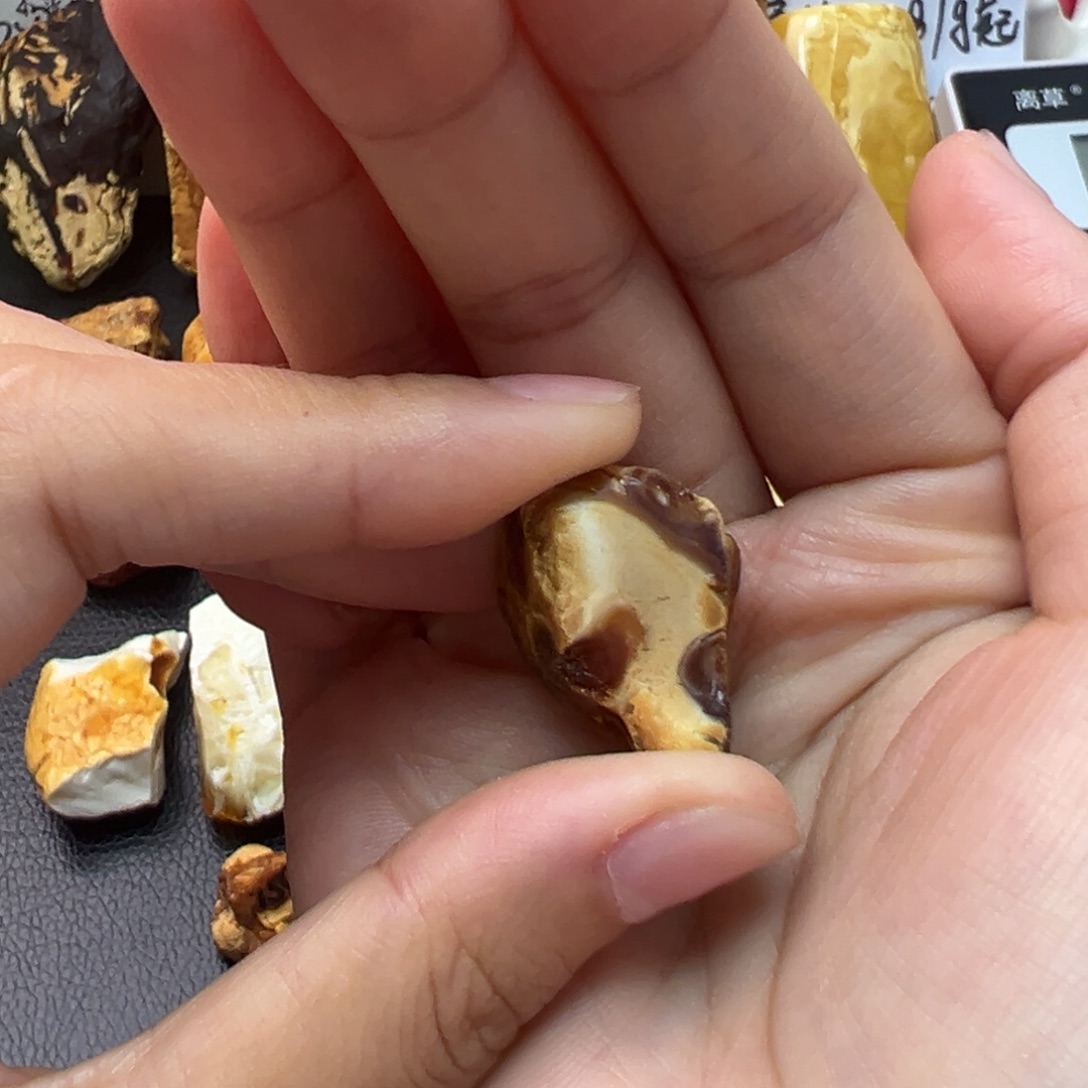 未镶嵌定制琥珀蜜蜡