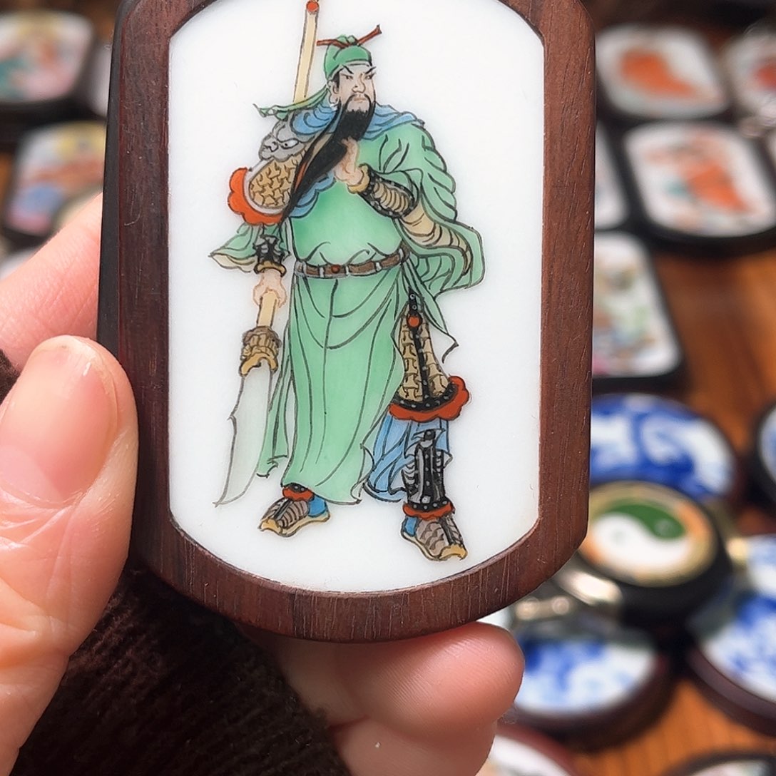 摆件爱**串瓷片瓷片挂件一个