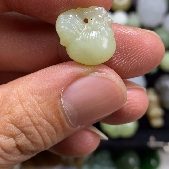 和田玉（糖玉）未镶嵌车挂