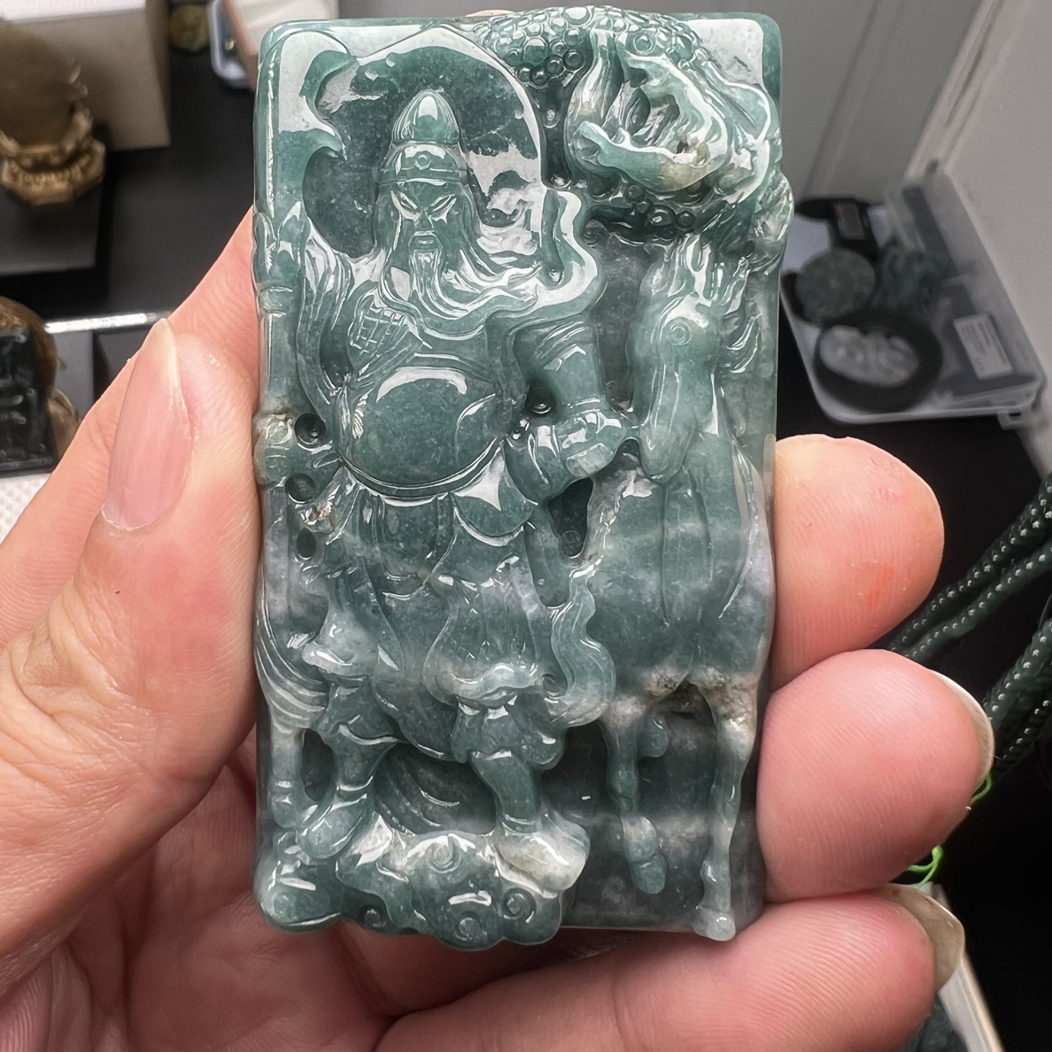 纯天然A货翡翠《御龙关公》挂件