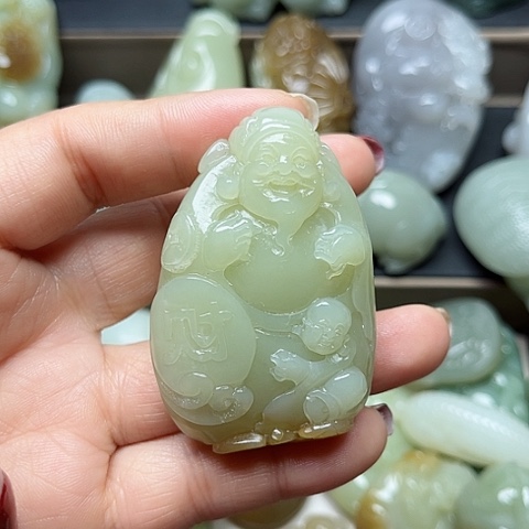 颈饰未镶嵌和田玉恒*