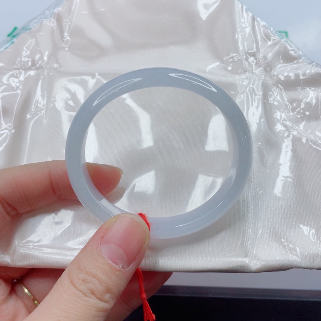 未镶嵌手镯翡翠手镯