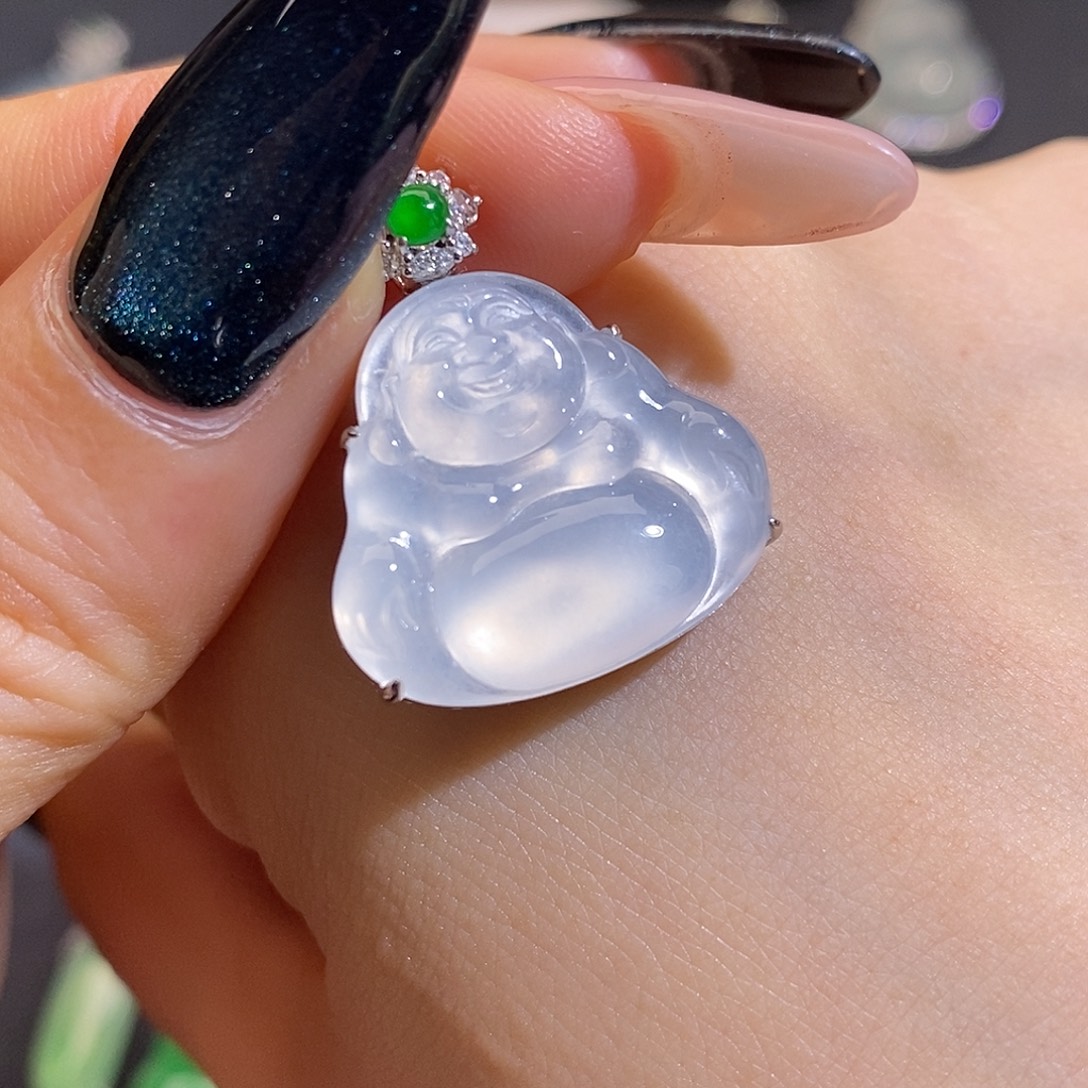 翡翠未镶嵌颈饰佛