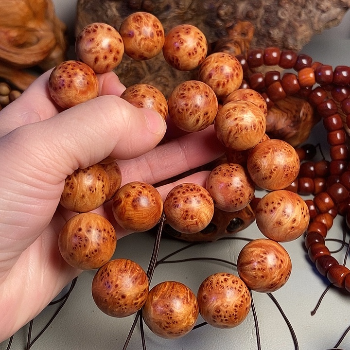 华***艺柏木（崖柏）无事牌不过就是因为太在乎