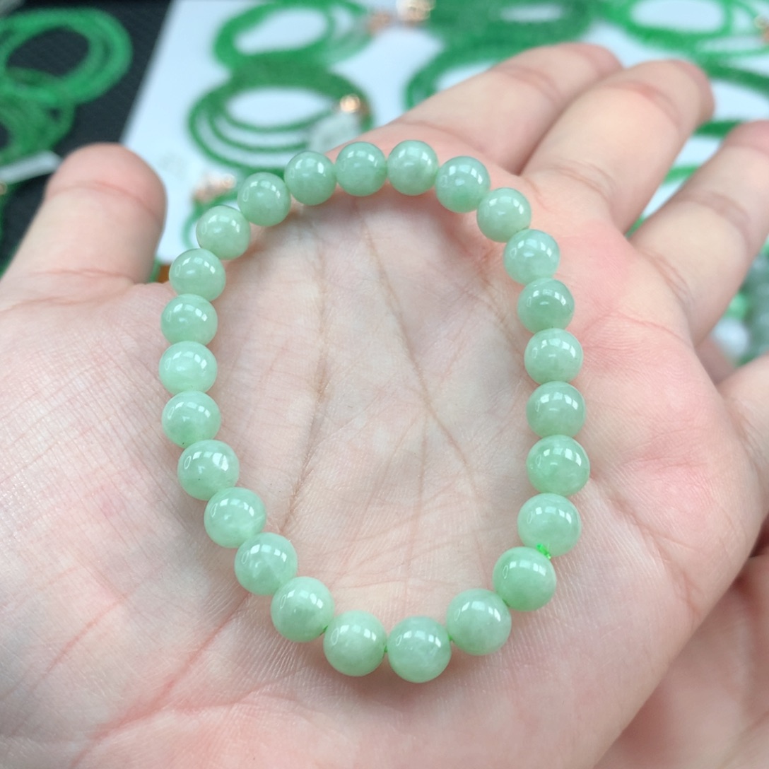 翡翠手链未镶嵌翡翠