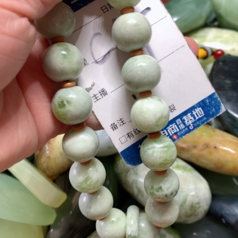 蛇纹石玉手把件未镶嵌