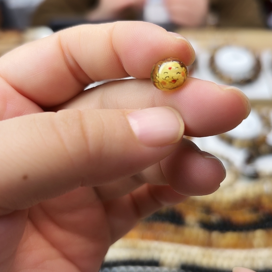 琥珀未镶嵌裸石九