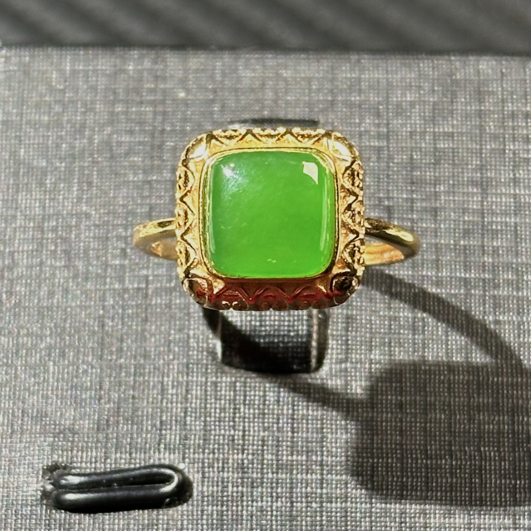 和田：碧玉 苹果绿色系 女款戒指（方形开口戒）