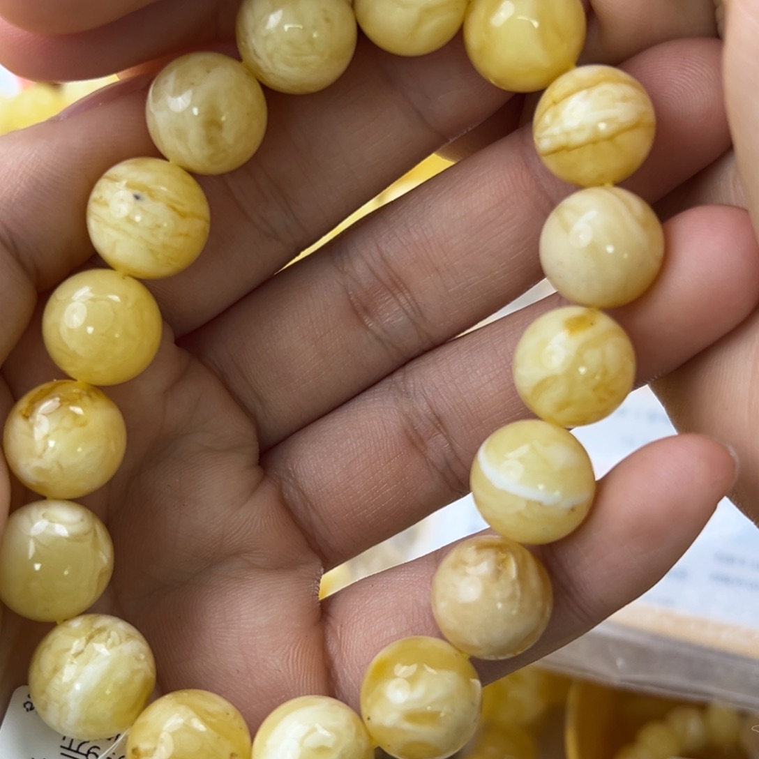 琥珀珠宝奇石未镶嵌