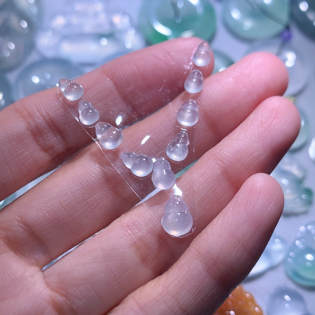 【闪购商品】翡翠颈饰未镶嵌一手葫芦