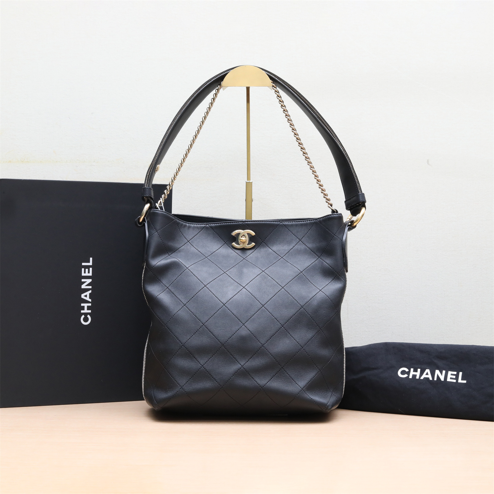 95新 Chanel/香奈儿 小花双双 侧条纹 嬉皮包 黑金 皮革C 浅金扣