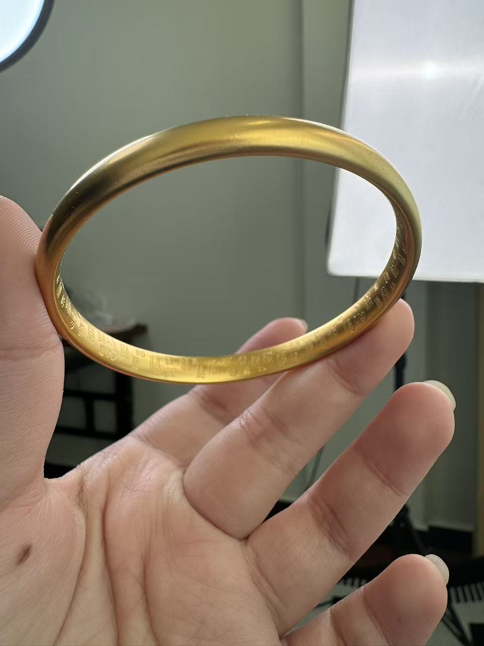 铜合金手镯 金色泥鳅背时尚轻奢民族风镯子女首饰黄色复古宫廷