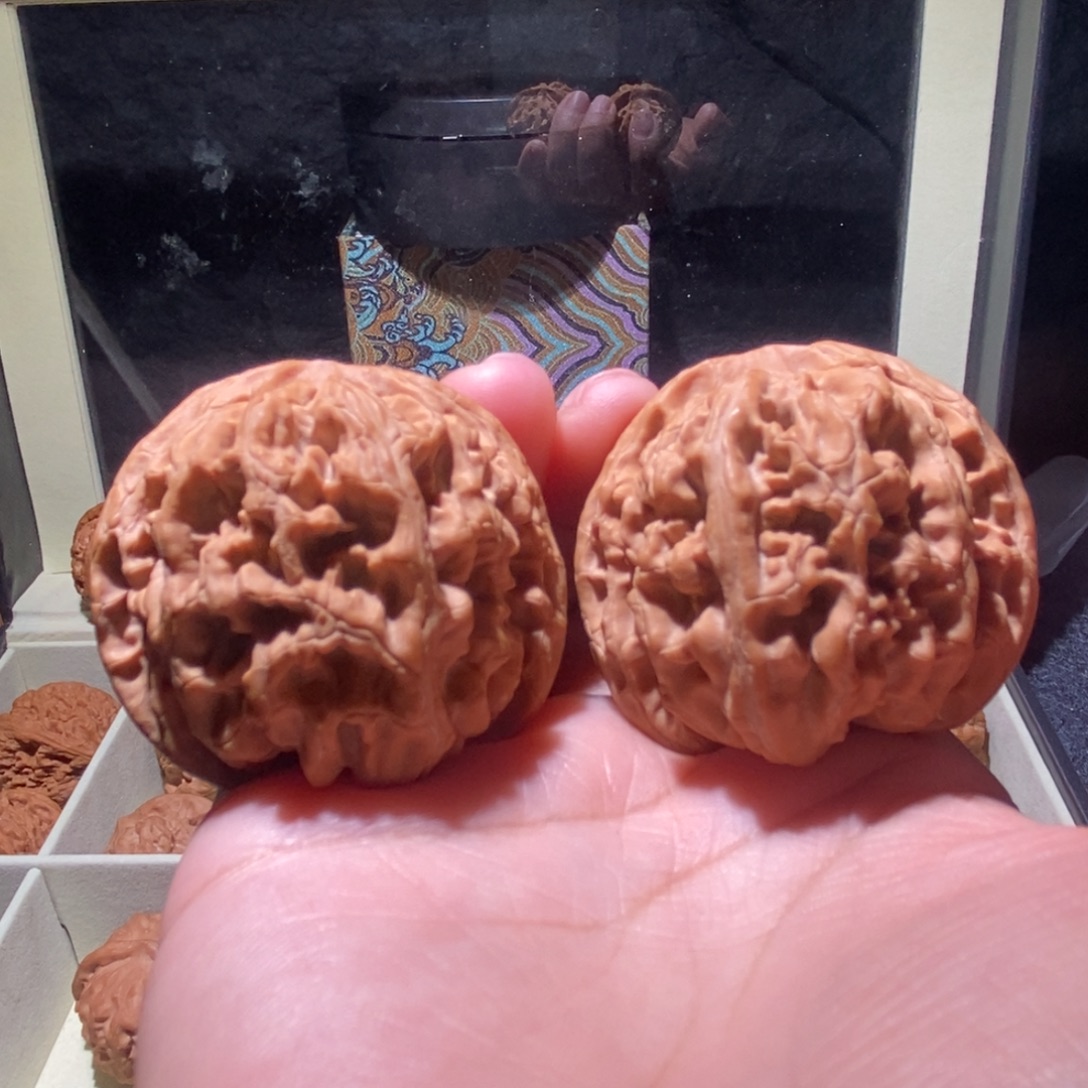 文玩核桃吊坠苹果园