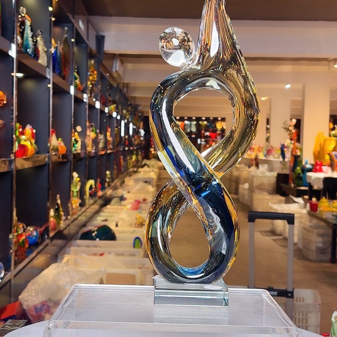 琉璃手工艺品琉璃岛和白龙滩之间