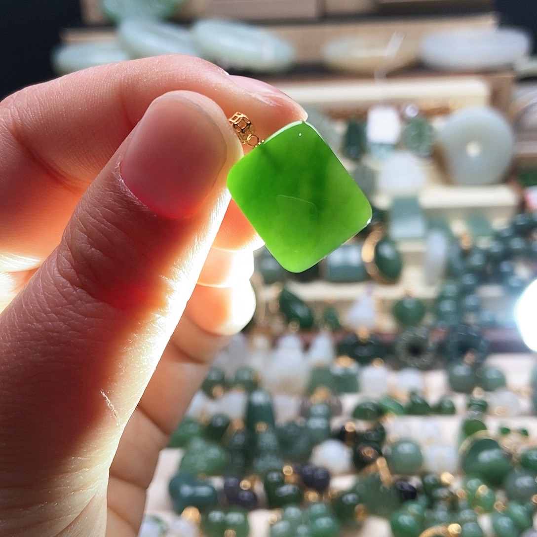 吊坠(不含链)18K金镶嵌和田玉