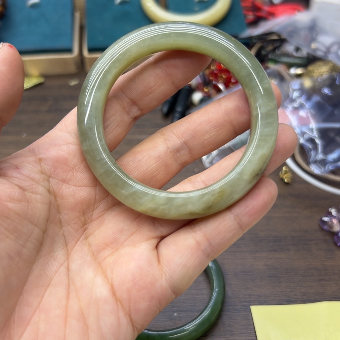 和田玉未镶嵌手镯55.3圈围240