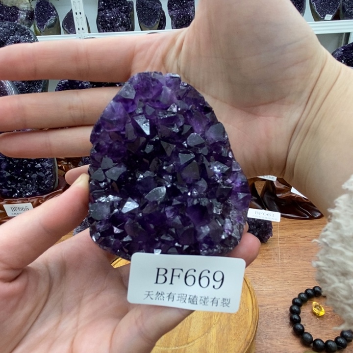 紫晶大型摆件（非配饰）未镶嵌