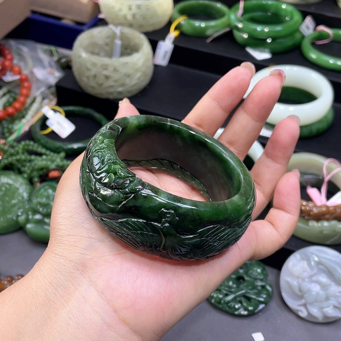 和田玉手镯59圈口10未镶嵌