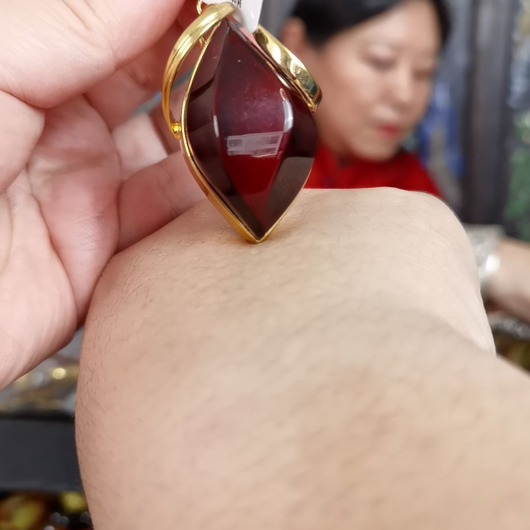 琥珀颈饰银S925镀金镶嵌吊坠