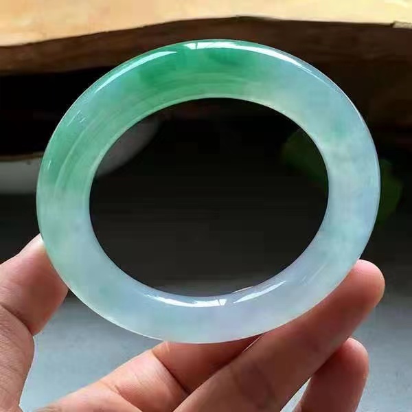 中班时尚大气高冰飘花女款少女美人私拍不发货或者随机发小礼品