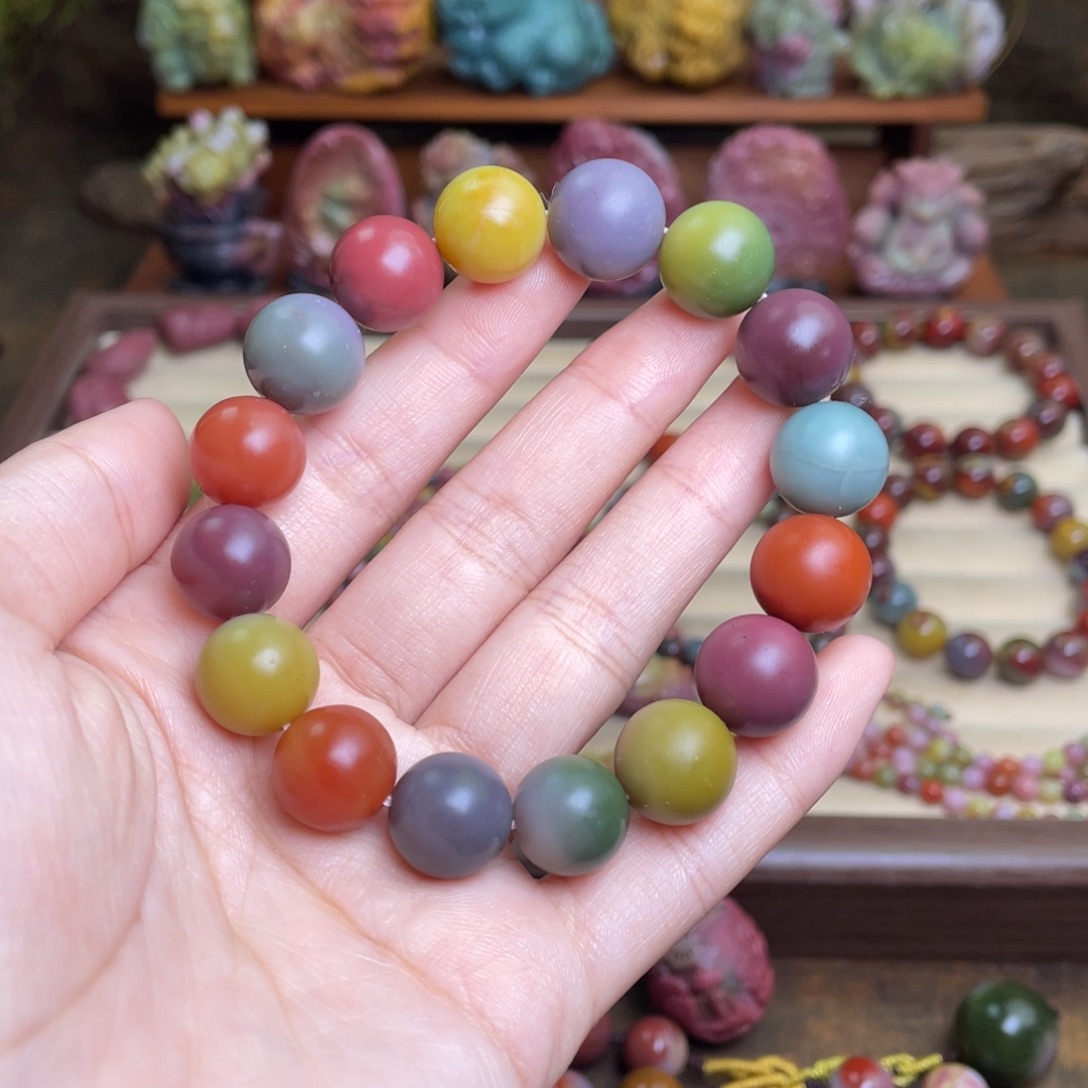 爱***酱玛瑙/玉髓未镶嵌手串盐源玛瑙艳丽色老矿料磨砂串
