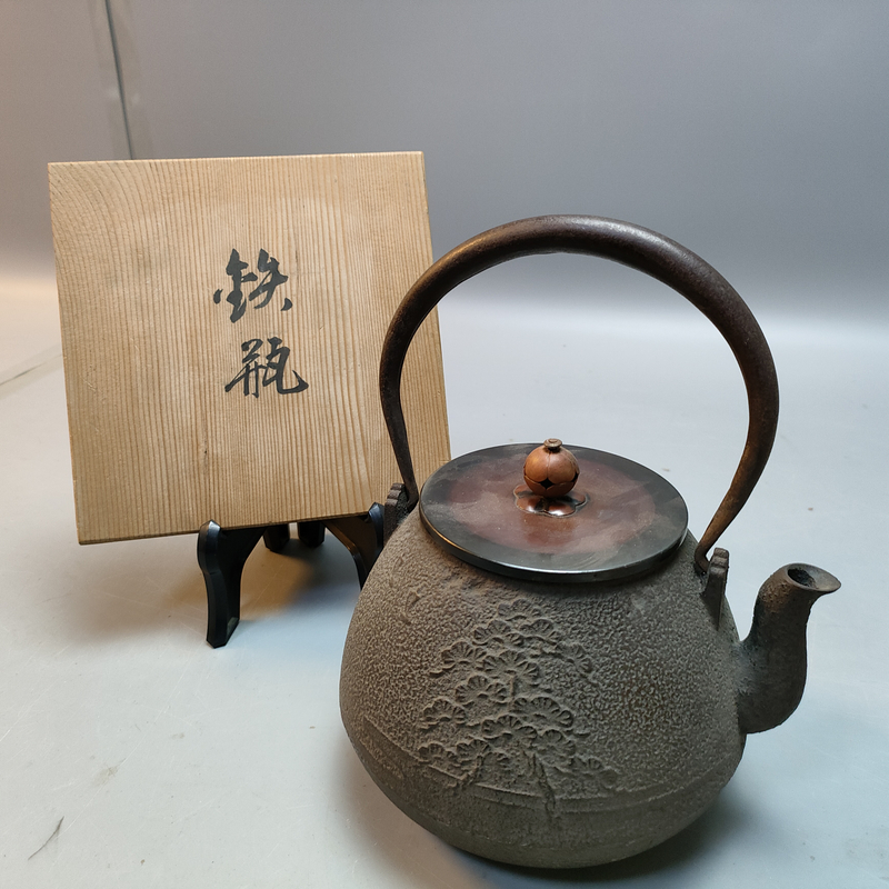 522号铜制提梁壶