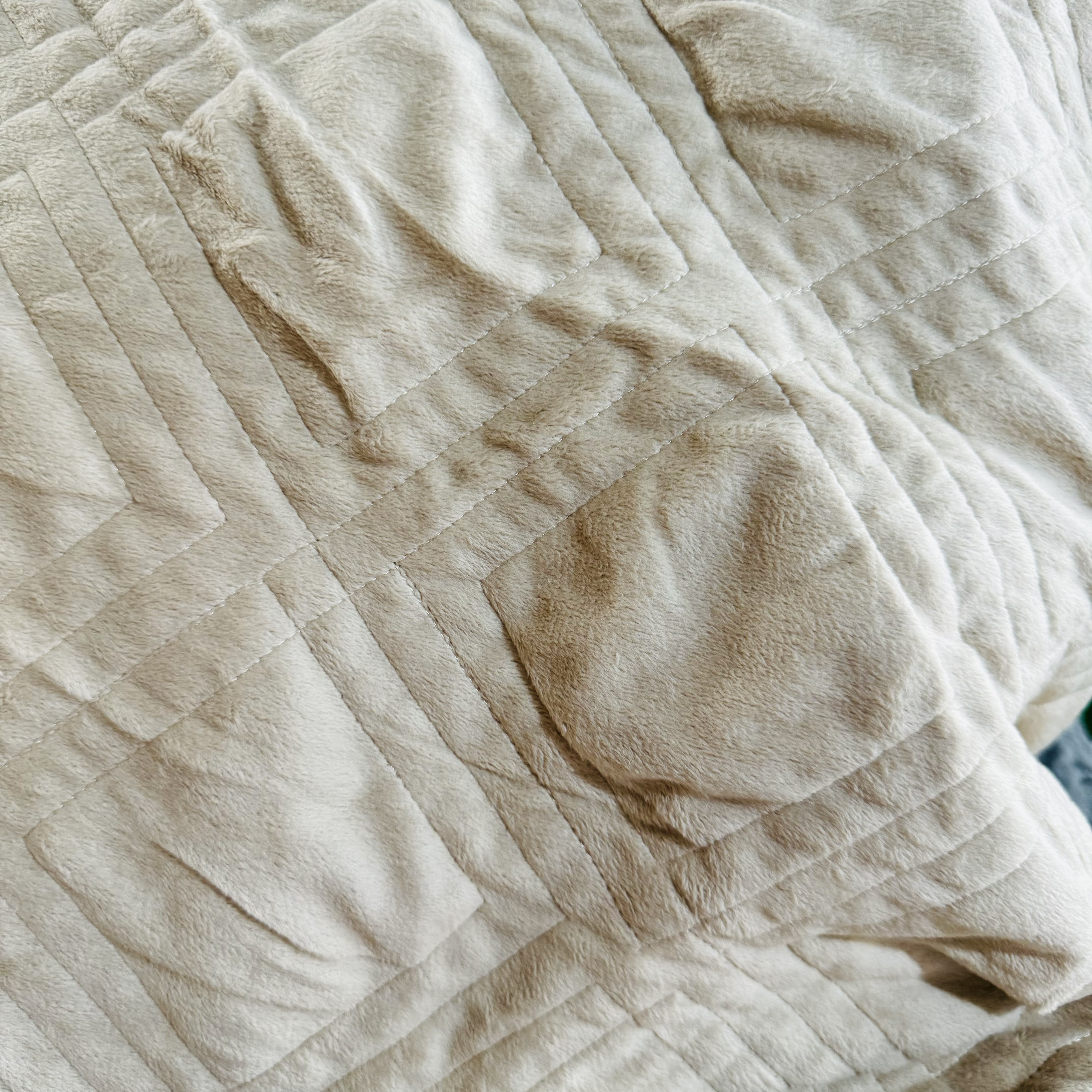 卡其色高克重水晶绒毯子床盖床单绒毯尺寸150*200（大小格不挑）