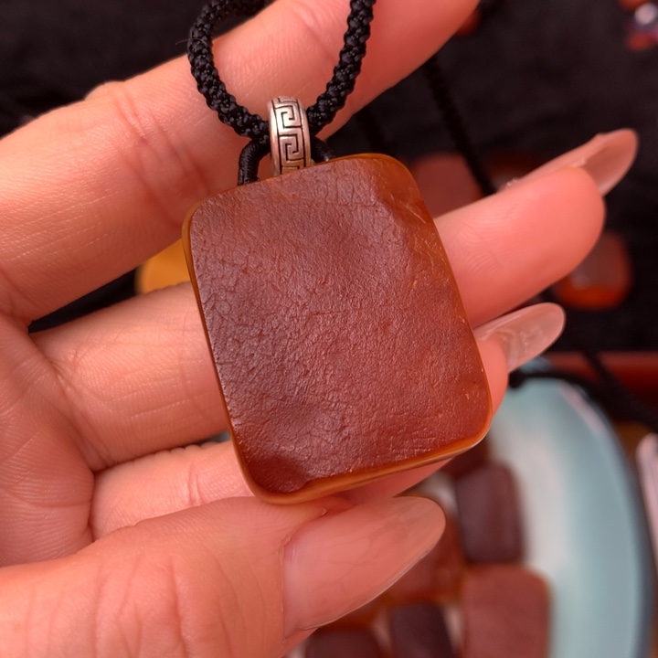 原皮留皮切牌吊坠